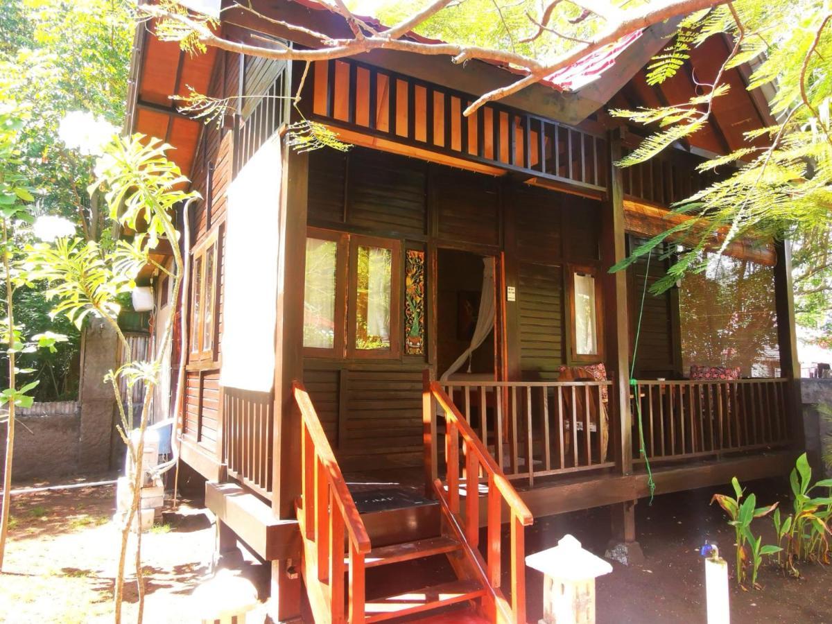 Kampung Meno Bungalows Gili Meno Rum bild