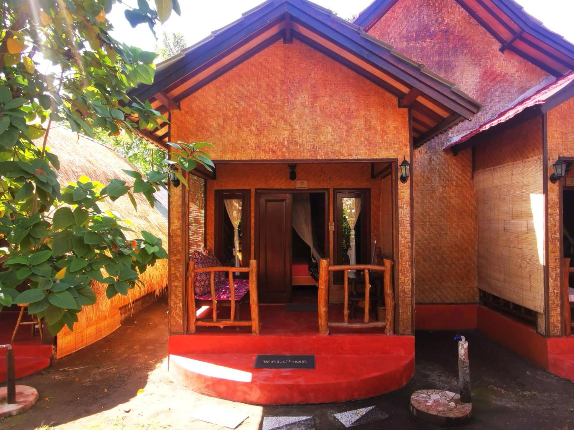 Kampung Meno Bungalows Gili Meno Exteriör bild