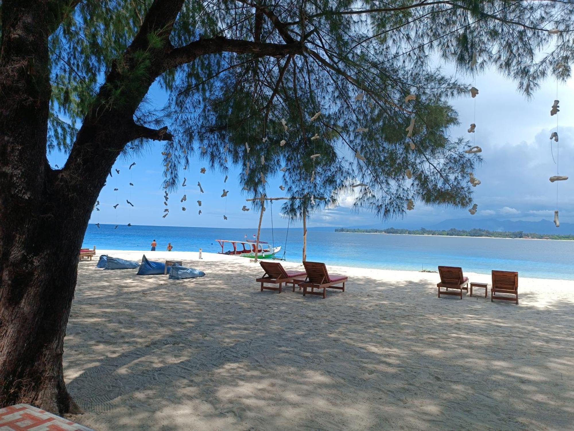 Kampung Meno Bungalows Gili Meno Exteriör bild